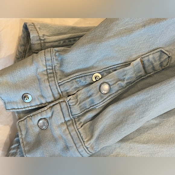 Levi's Light Blue Denim Shirt, Size Women’s XXL - Picture 9 of 15